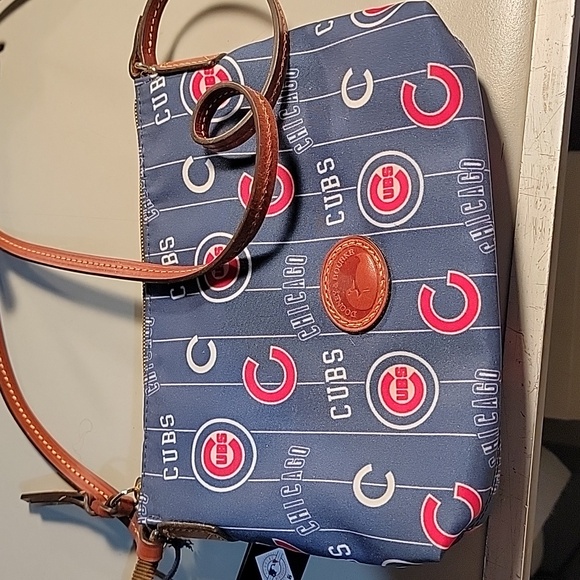 Dooney & Bourke Cubs Purse & Bonus Wristlet - Picture 2 of 4